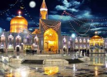 پخش شیرینی میان همکاران به مناسبت میلاد امام رضا(ع)