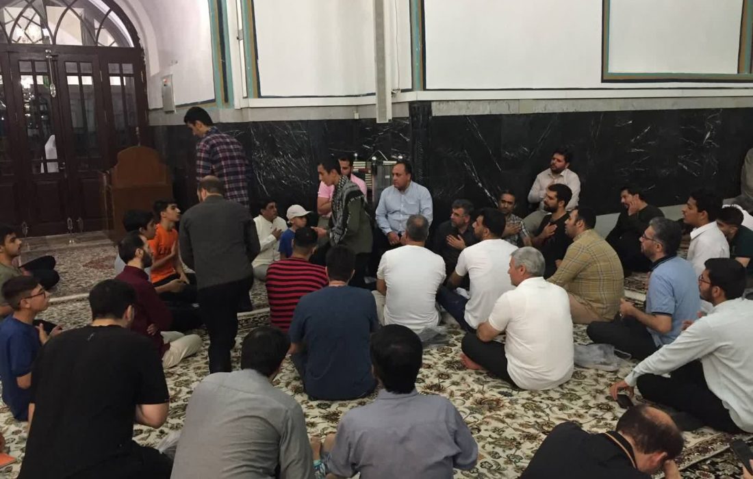 برگزاری روضه خوانی و زیارت دسته جمعی در حرم مطهر رضوی + گزارش تصویری